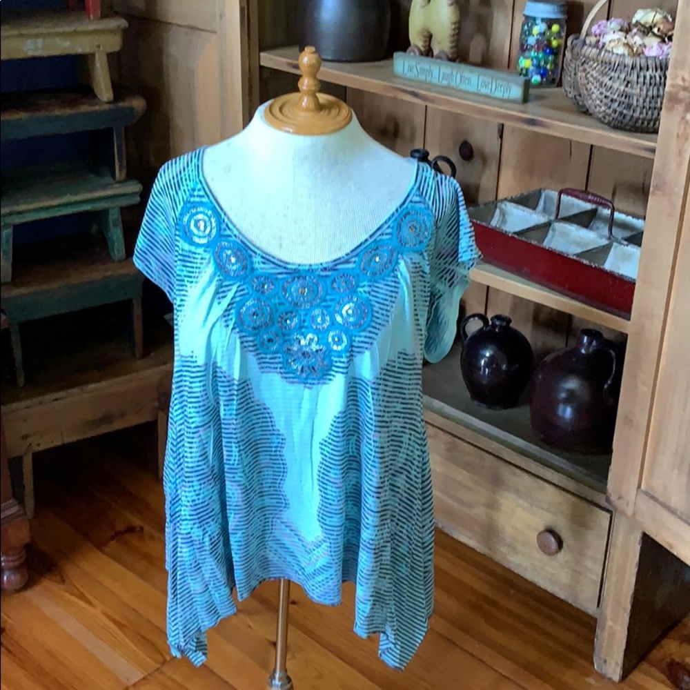 One World Short Sleeve Top Medium